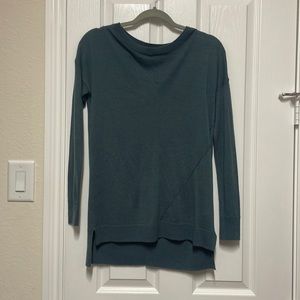 Size XS light sweater